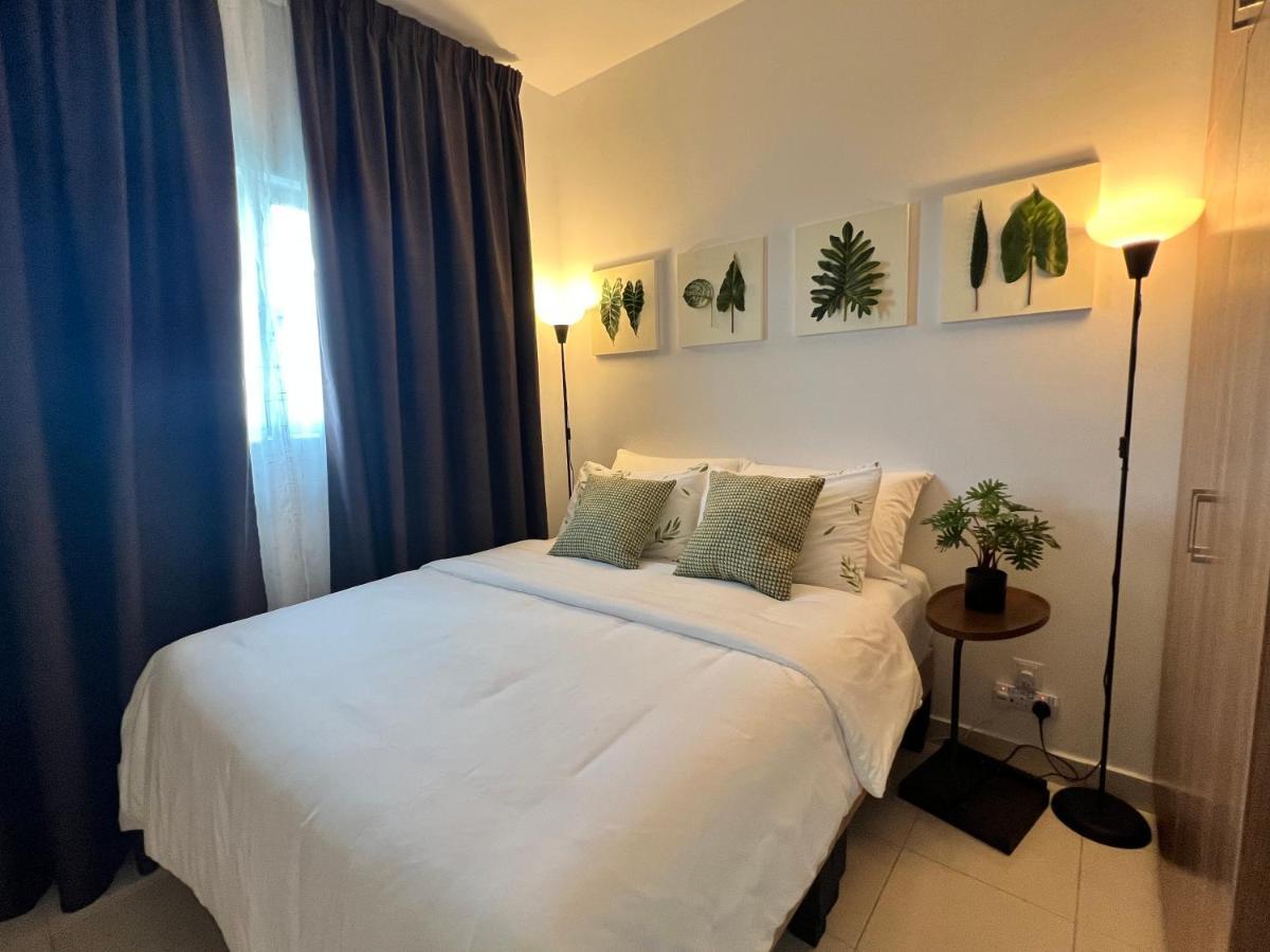 High Flyer Klia At Alanis Residence Kota Warisan Sepang Exterior photo